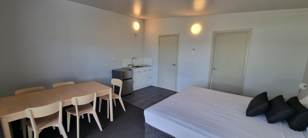Narangba Motel 외부 사진